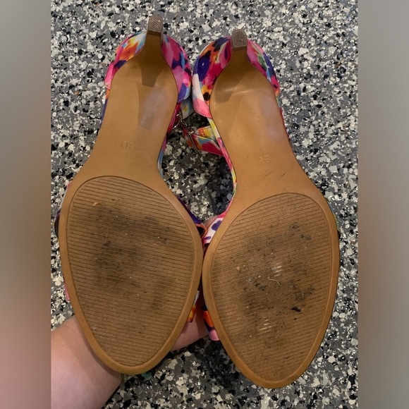 PRELOVED KELLY AND KATIE FLORAL HEELED SANDALS - Picture 5 of 5